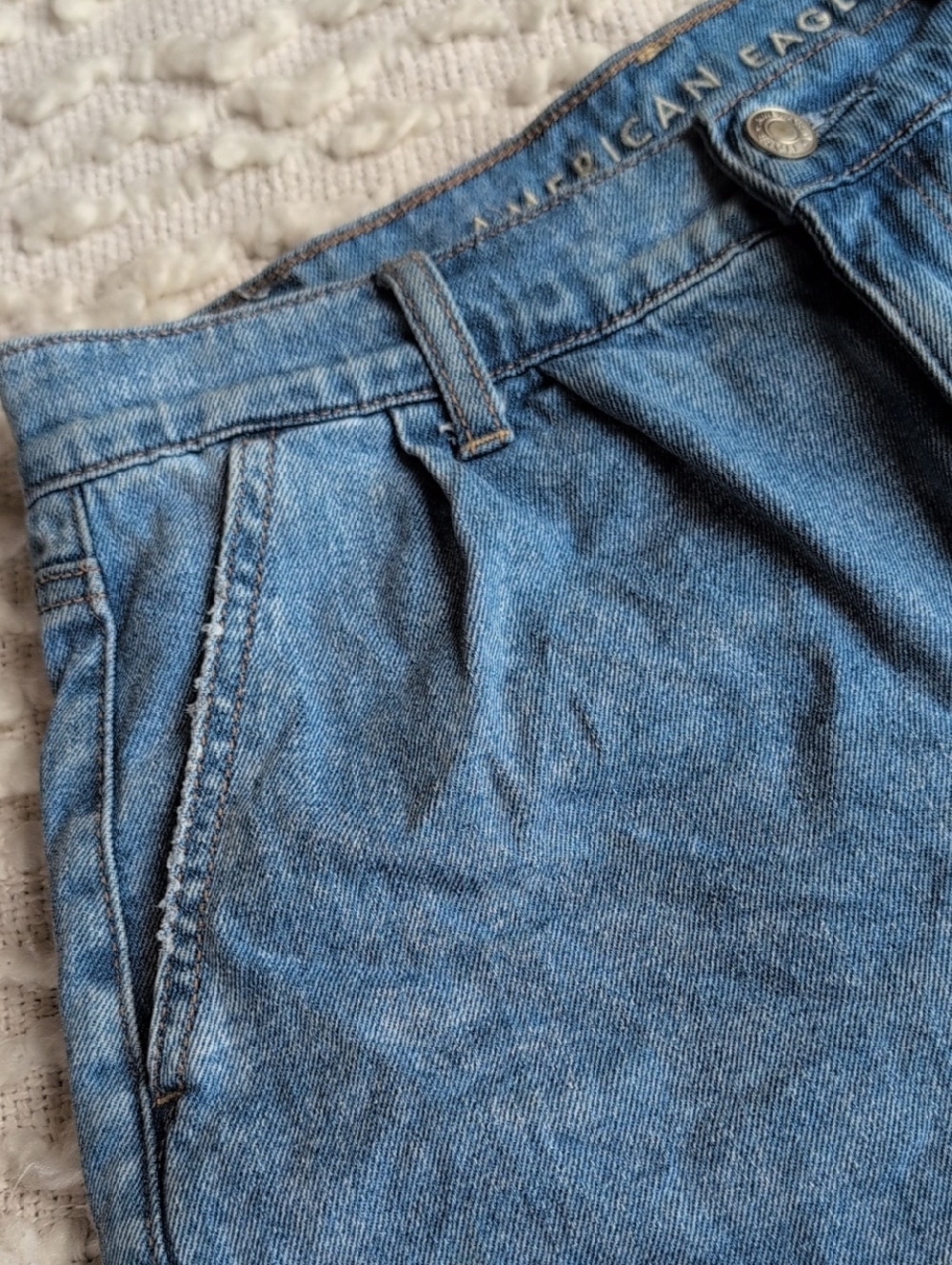 American Eagle Mom Short Pleated Coquette 4 High-Rise Rolled Hem Denim Shorts - Picture 10 of 15